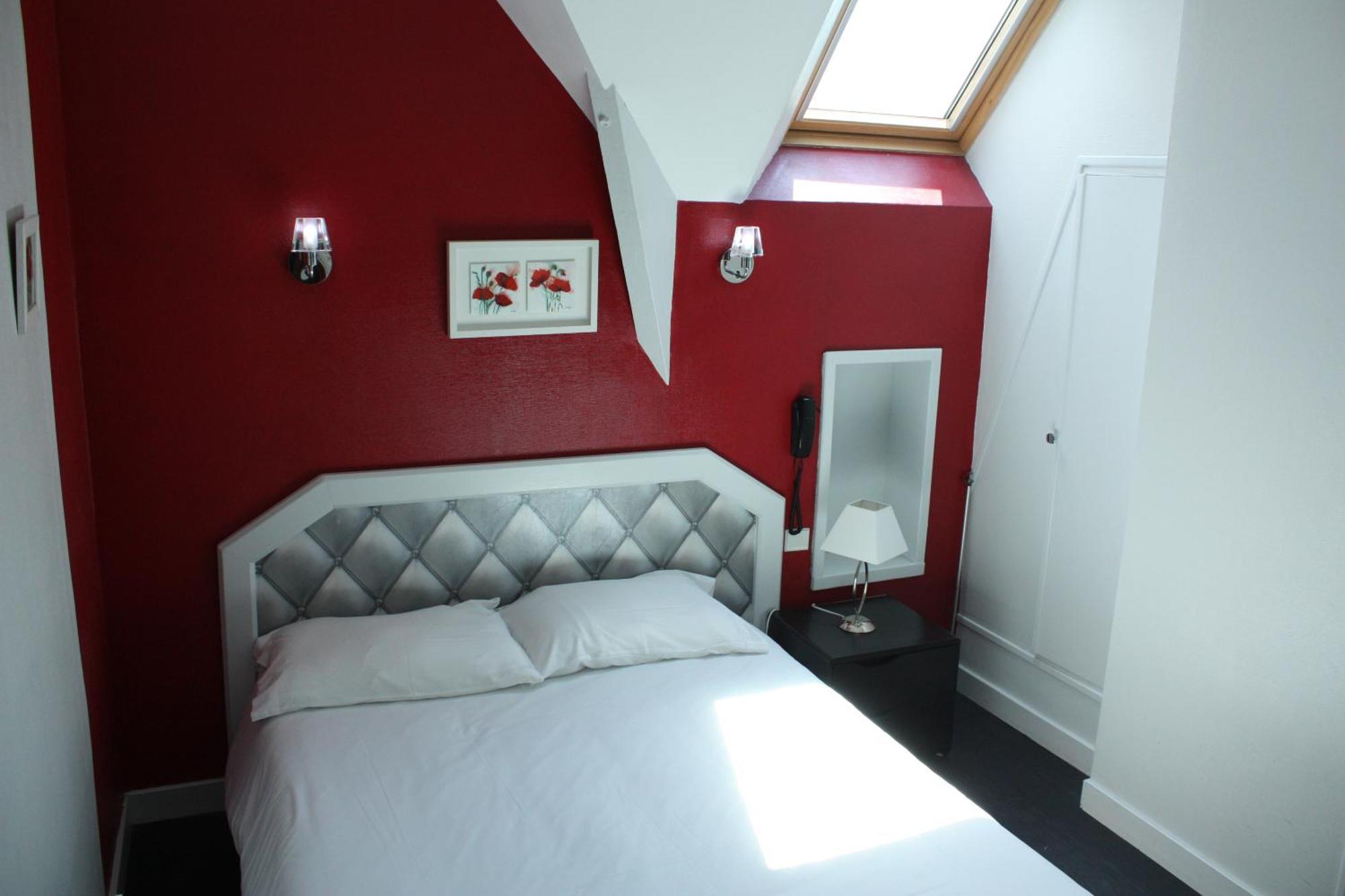 Contact Hotel Du Relais Thouars Kültér fotó