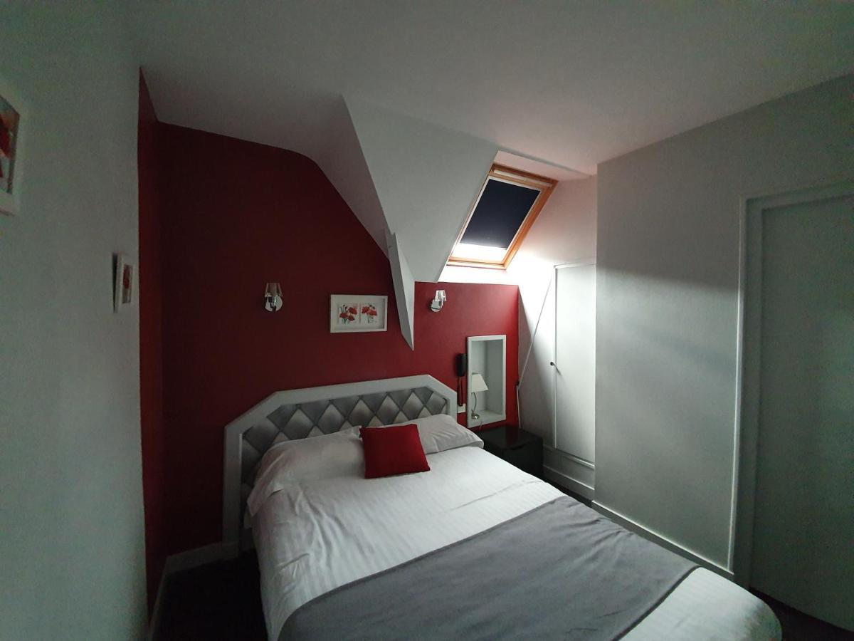 Contact Hotel Du Relais Thouars Kültér fotó